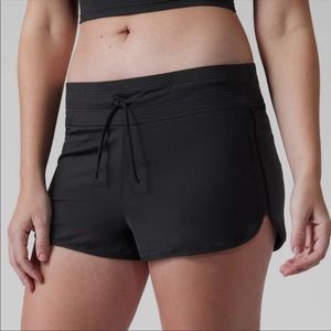 🖤 Athleta Surge Short // Black
